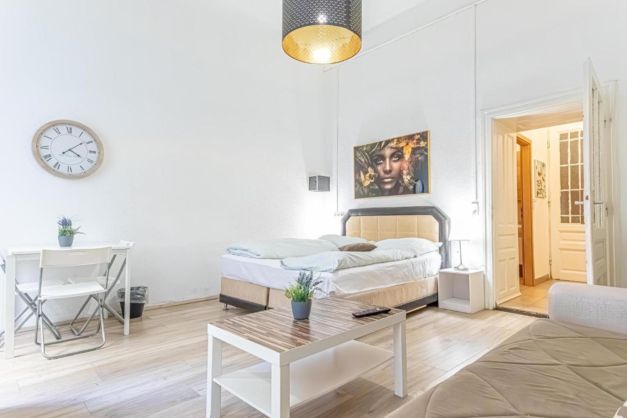 Chic Apartment- Suitable For Longstays Near Matzleinsforferplatz *