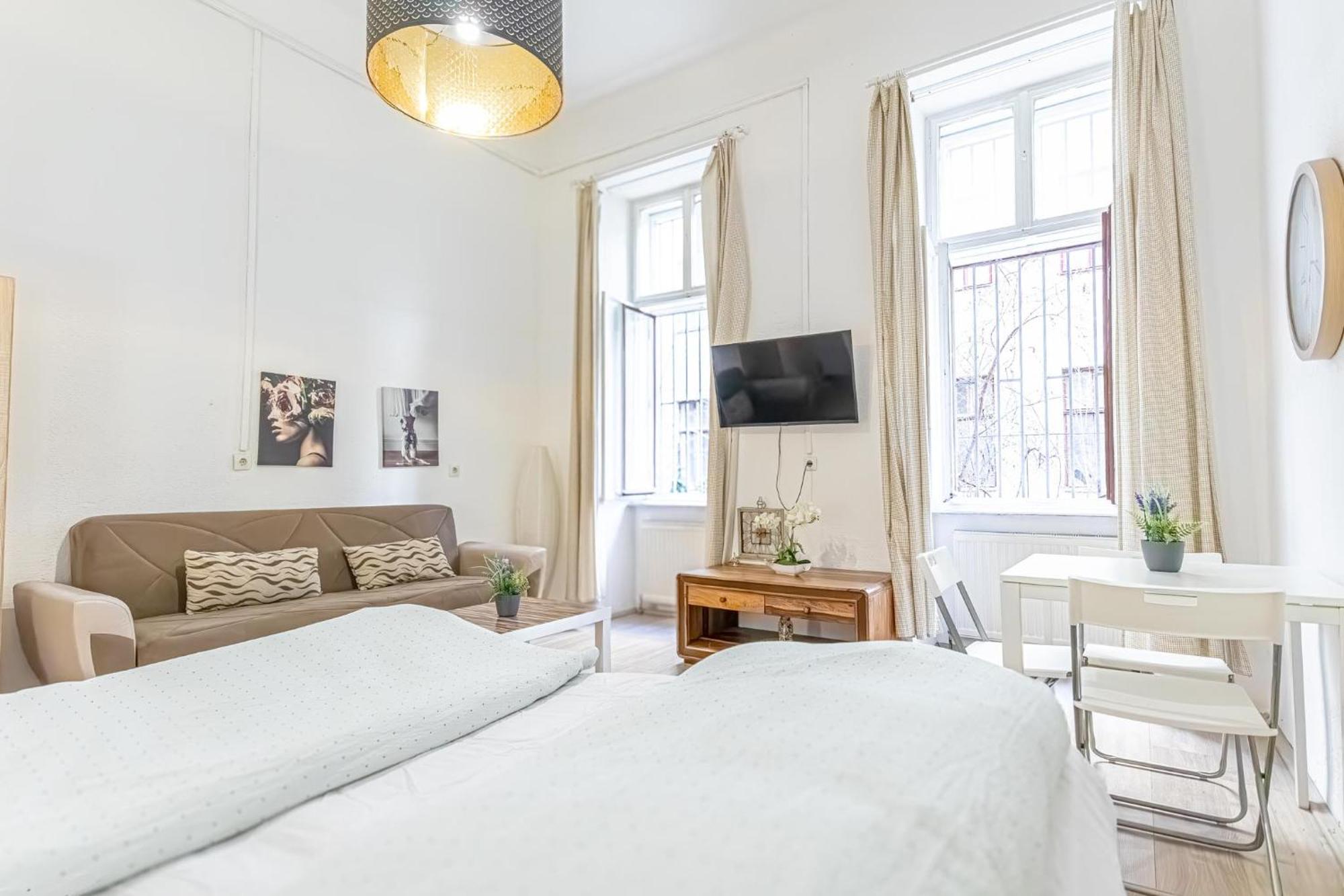 Chic Apartment- Suitable For Longstays Near Matzleinsforferplatz Apartment