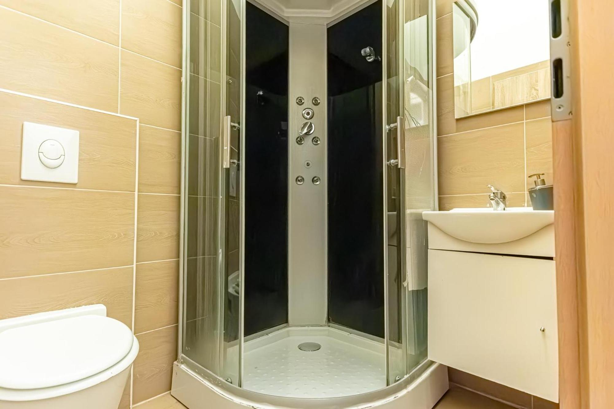 Chic Apartment- Suitable For Longstays Near Matzleinsforferplatz