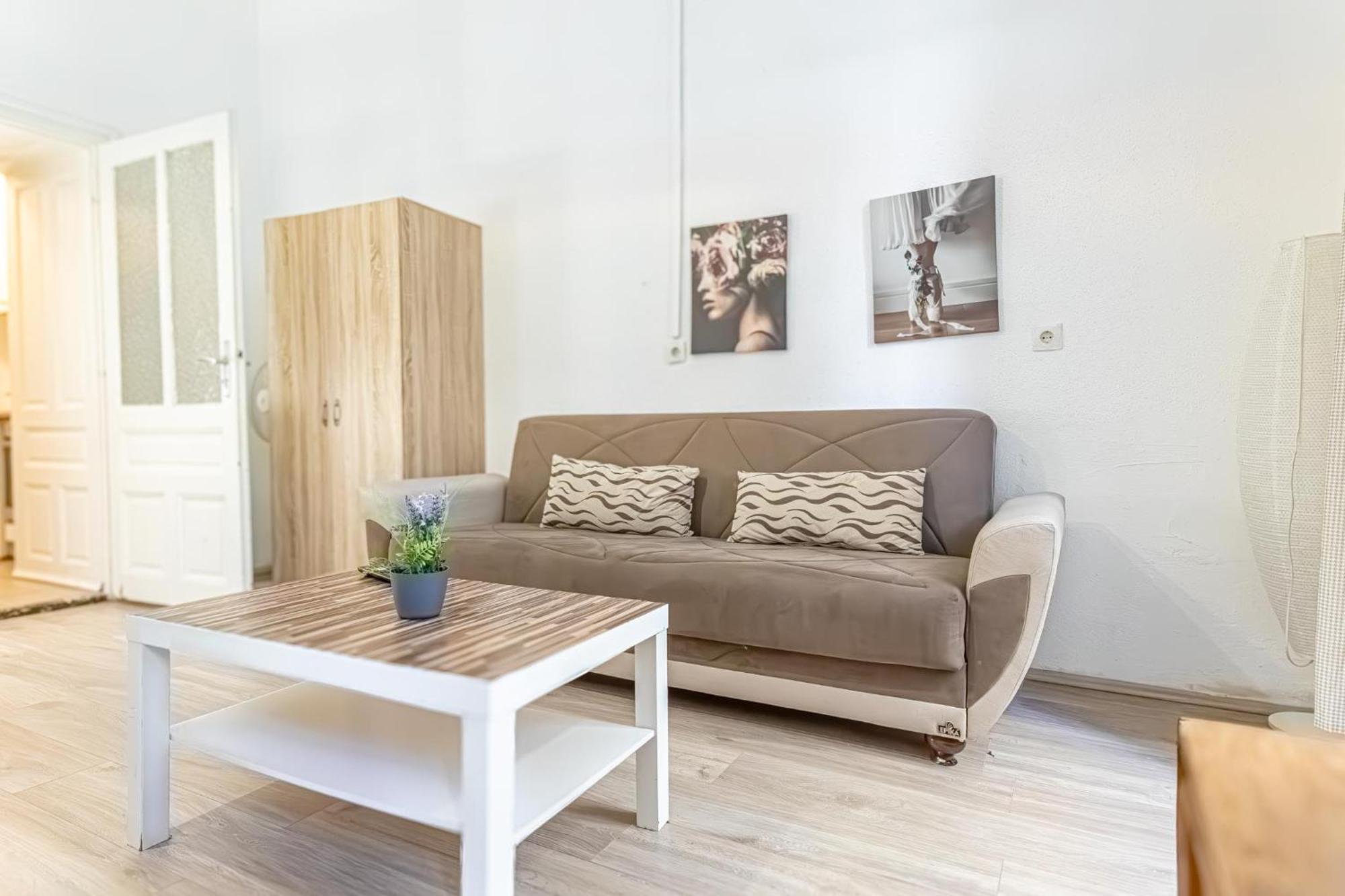 Chic Apartment- Suitable For Longstays Near Matzleinsforferplatz Apartment Vienna